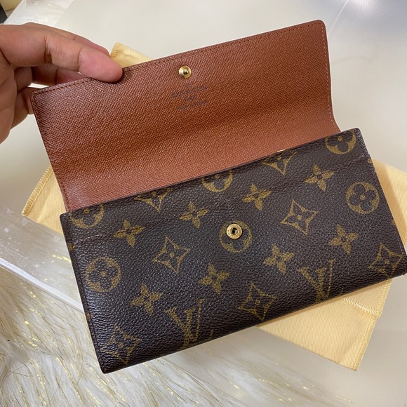 Louis Vuitton Handbags - Portefeiulle Sarah Long Bifold